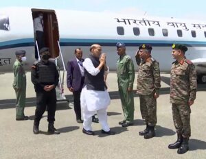 రాజ్‌నాథ్ సింగ్ జమ్మూ కాశ్మీర్ పర్యటన