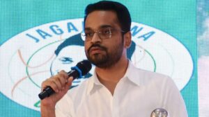 సజ్జల భార్గవరెడ్డిపై సుప్రీంకోర్టు తీవ్ర ఆగ్రహం