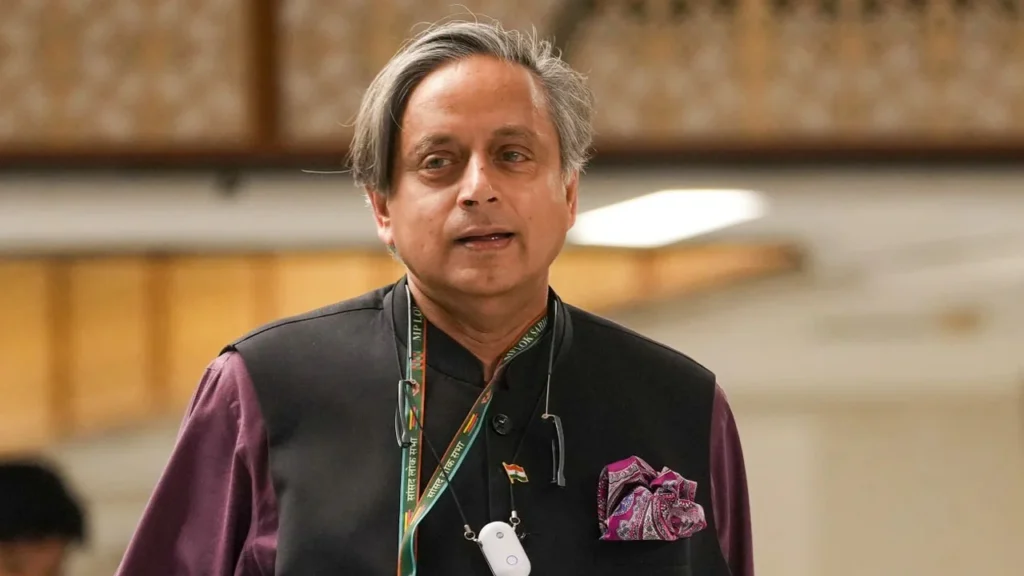 Shashi Tharoor: దేశ ప్రయోజనాల కోసం పోరాడుతానన్నశశిథరూర్