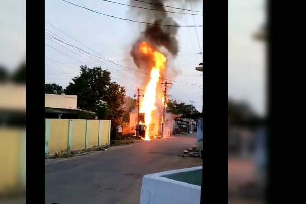 Mandamarri: మందమర్రిలో పేలిన ట్రాన్స్ ఫార్మర్.. భారీగా మంటలు