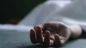 బాలుడిని కొట్టిన దుకాణం యజమాని..అవమానంతో ఆత్మహత్య