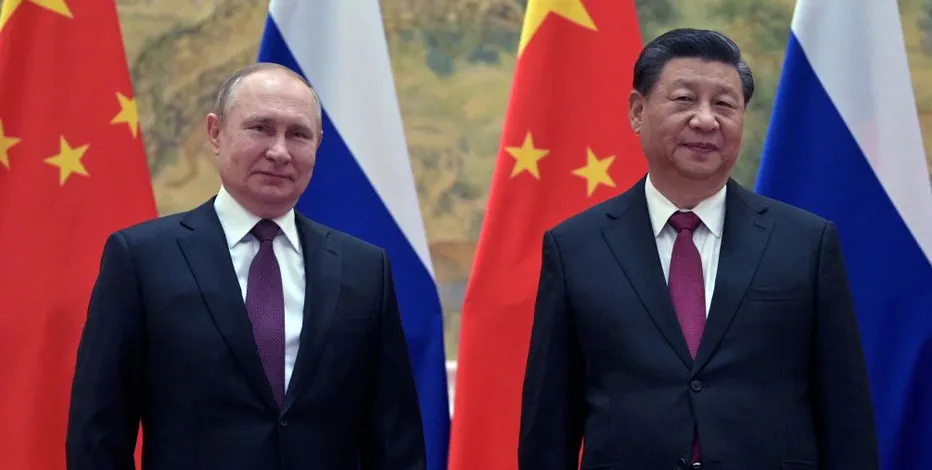 Vladimir Putin పక్కపక్కనే కూర్చుని వీక్షించిన పుతిన్, జిన్ పింగ్