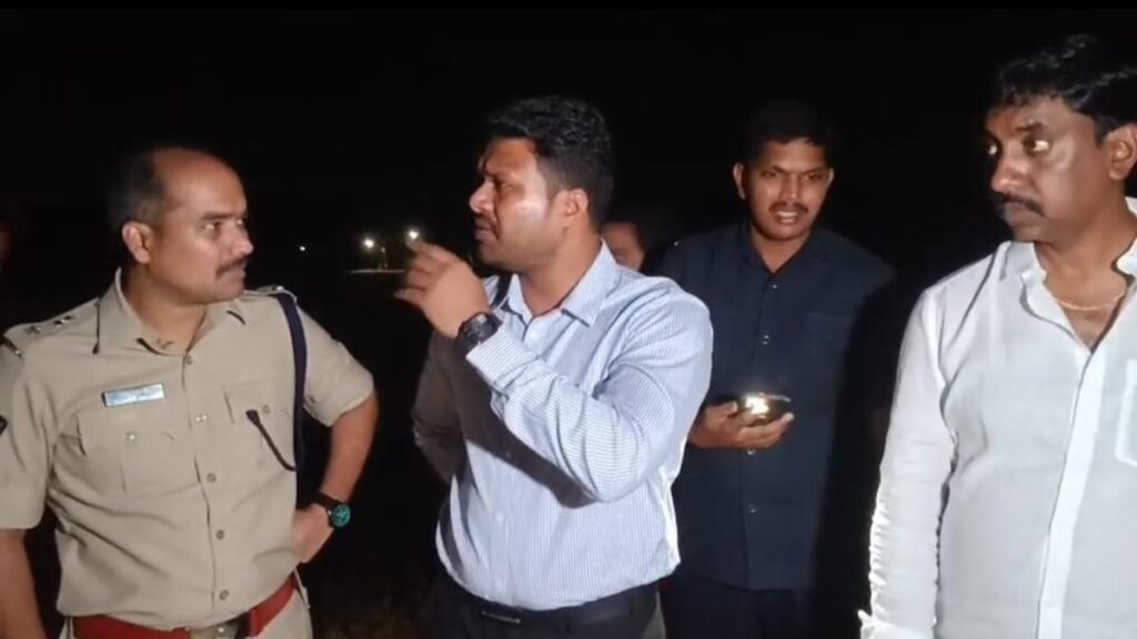 Konaseema: గోదావరిలో గల్లంతైన ఎనిమిది మంది యువకులు