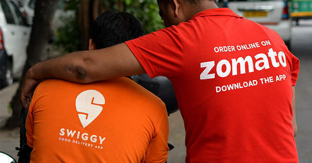 Zomato Swiggy: కస్టమర్లకు జొమాటో, స్విగ్గీ షాక్: వర్షం పడితే అదనపు ఛార్జీలు..!