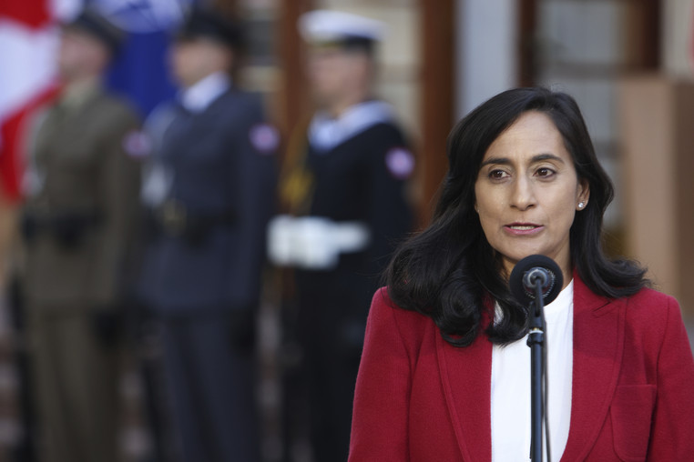 Anita Anand: కెనడా విదేశాంగ మంత్రిగా భారత సంతతి మహిళ