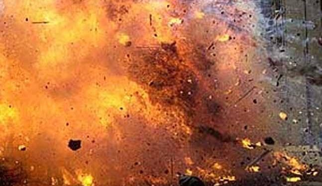 Bomb Blast : పాకిస్థాన్‌లో భారీ బాంబు పేలుడు.. నలుగురు మృతి