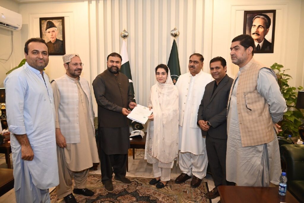 Kashish Chowdhary: బలూచిస్థాన్ ప్రావిన్స్‌లో అసిస్టెంట్ కమిషనర్‌గా హిందూ యువతి చరిత్ర