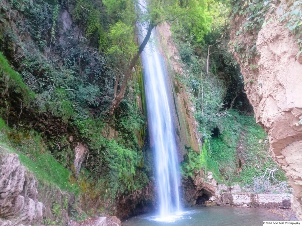 Waterfall: టైగర్ వాటర్ఫాల్స్ లో చెట్టు కూలి ఇద్దరు మృతి