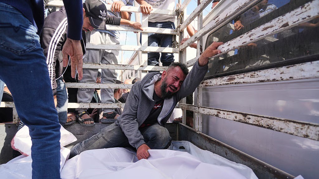 Israel: గాజాలో ఇజ్రాయెల్ దాడి.. 85 మంది పాలస్తీనియన్లు మృతి