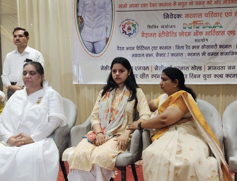 ముస్లింలపై పహల్గామ్ దాడిలో మరణించిన నేవీ ఆఫీసర్ భార్య కీలక సూచనలు