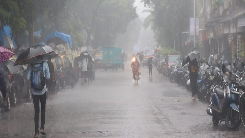 Rain Alert: ఆంధ్రలో కొన్ని జిల్లాలకు పిడుగులతో కూడిన వర్ష సూచన