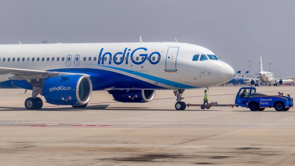 Indigo Flight: ఇండిగో పైలట్ అభ్యర్థనను తిరస్కరించిన పాక్‌