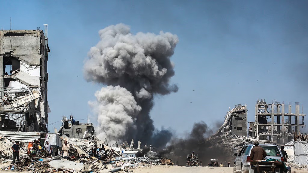 Israel: గాజాపై ఇజ్రాయెల్ దాడి-25 మంది మృతి