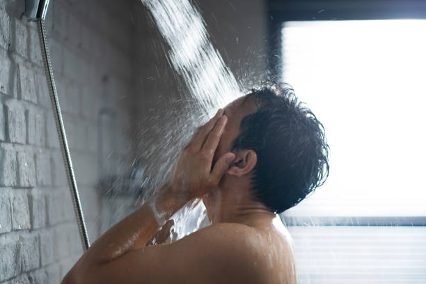 Bathing Tips: స్నానం ఎప్పుడు చేస్తే మంచిదో తెలుసా..?