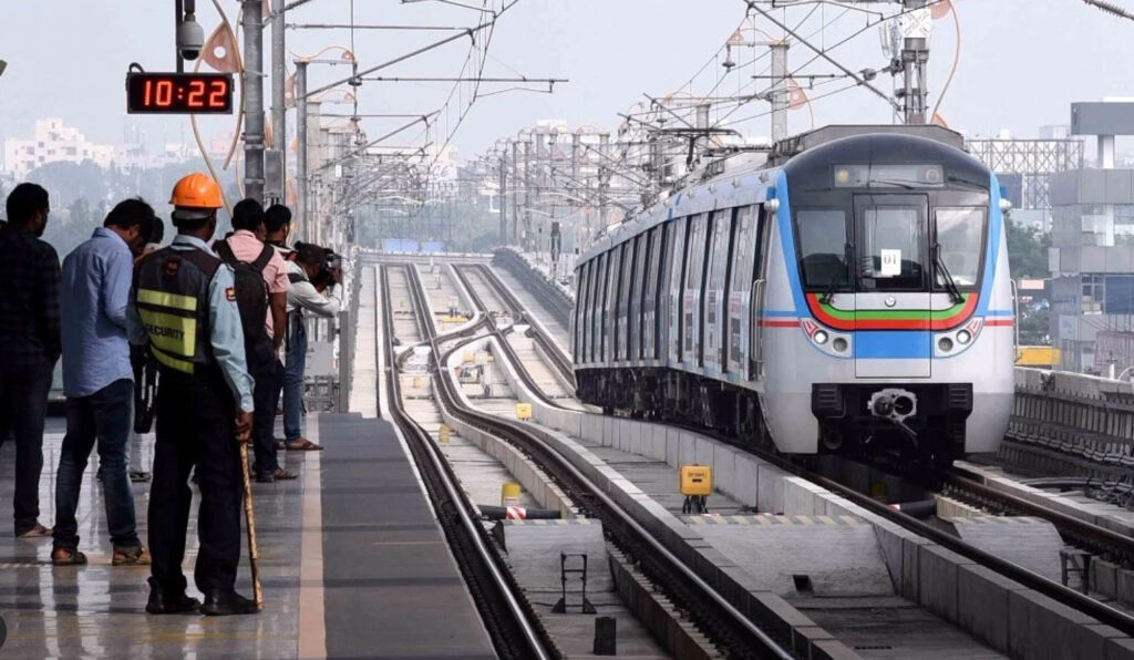 METRO RAIL: మెట్రో ప్రయాణికులకు శుభవార్త - తగ్గిన ఛార్జీలు