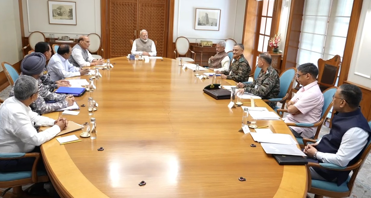 భారత్-పాకిస్తాన్ చర్చలు చివరి నిమిషంలో వాయిదా