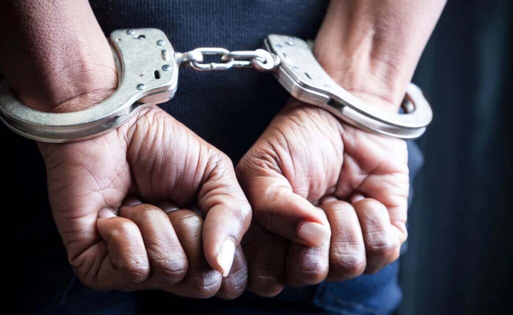 Pakistani national arrested : అక్రమంగా భారత్లోకి ప్రవేశించిన పాకిస్తానీయుడి అరెస్ట్
