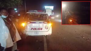 పెట్రోలింగ్ వాహనాన్ని ఢీకొట్టిన లారీ – కానిస్టేబుల్ మృతి