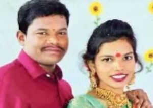 బైక్‌ పై నుంచి పడి నిండు గర్భిణి మృతి