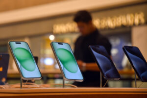 భారీగా పెరిగిన భారత్ స్మార్ట్ ఫోన్స్ ఎగుమతులు