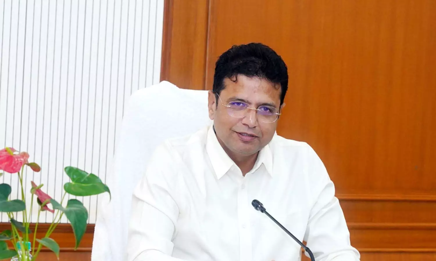 మంత్రి శ్రీధర్ బాబుపై కేసు కొట్టివేత ఏంటా కేసు వివరాలు