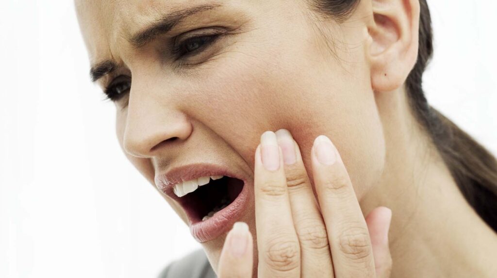  Toothache : దంతాలు, చిగుళ్ల నొప్పికి వంటింటి చిట్కాలు 