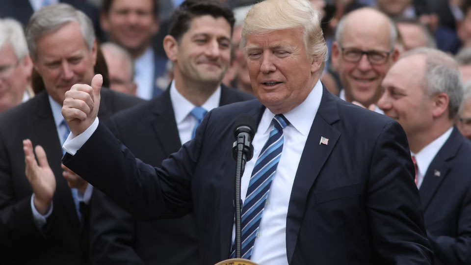 Donald trump : ట్రంప్ పశ్చిమాసియా పర్యటన ప్రారంభం