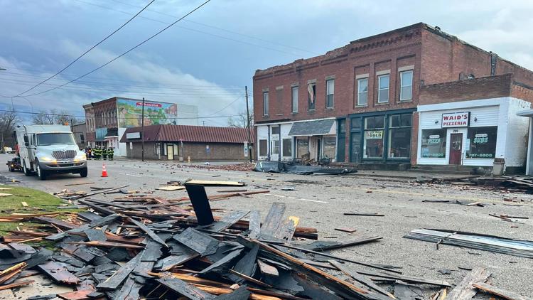 అమెరికా మిడ్వెస్ట్ను ముంచెత్తిన తుఫాను, ఏడుగురు మృతి