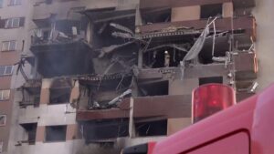 నైజీరియాలో భీకర దాడులు.. 100 మంది మృతి!