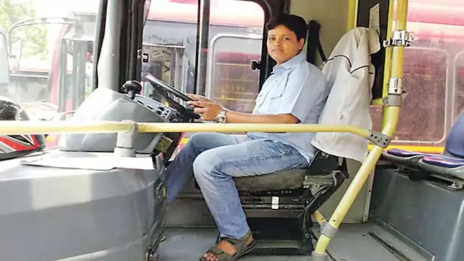 Women Driver: ఆర్టీసిలో తొలి మహిళా డ్రైవర్ గా సరిత