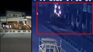 అర్ధరాత్రి బుల్డోజర్ లతో 16 షాపుల కూల్చివేత