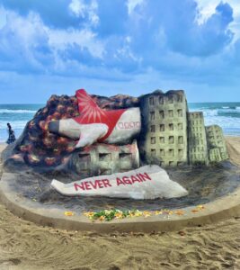 సైకత శిల్పంతో నివాళి అర్పించిన సుదర్శన్ పట్నాయక్