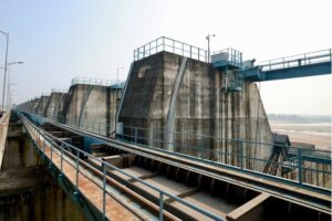 నీటిపారుదల శాఖ ఈఎన్సీ అనిల్ కుమార్‌పై బదిలీ వేటు