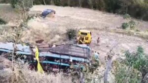 రోడ్డు ప్రమాదం లో 21 మంది క్రీడాకారుల మృతి