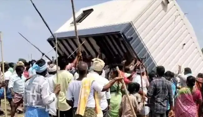 Gadwal: ఇథనాల్​ కంపెనీ ఏర్పాటును వ్యతిరేకిస్తూ స్థానికుల నిరసన సెగ