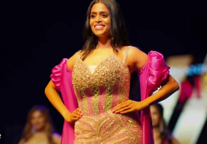 Mounika Atluri: తెలుగు యూఎస్ఏ రన్నర్ ప్ గా గుడివాడ యువతీ