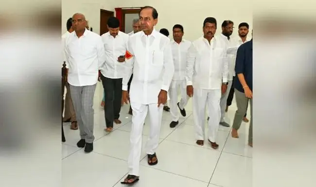 KCR: కాళేశ్వరం కమిషన్ ఎదుట కేసీఆర్ కొనసాగుతున్న విచారణ