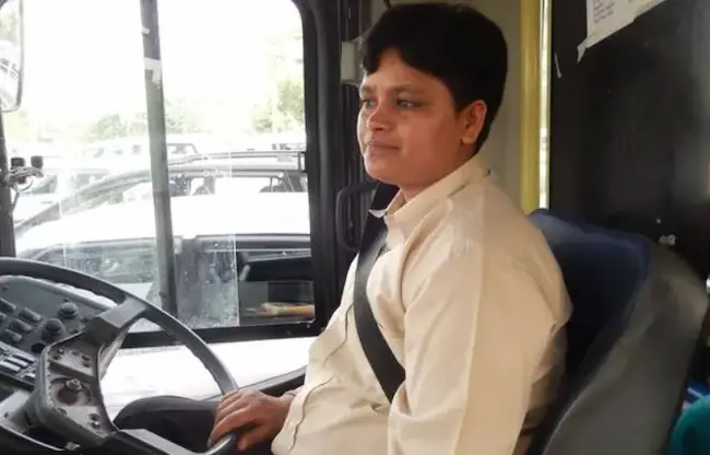 Saritha: తెలంగాణ తొలి మహిళా బస్ డ్రైవర్‌గా సరిత