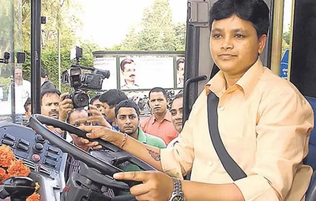 Saritha: తెలంగాణ తొలి మహిళా బస్ డ్రైవర్గా సరిత