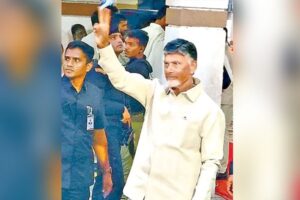 ఫిట్‌నెస్ ట్రైనర్ గృహప్రవేశానికి హాజరైన చంద్రబాబు