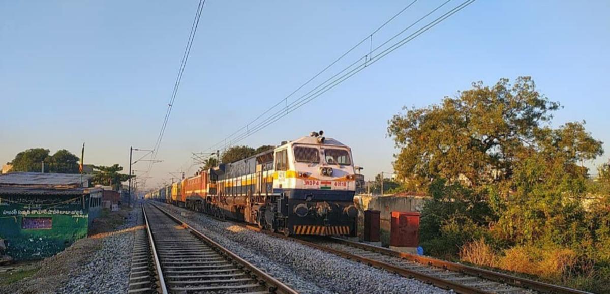 Chengalpattu Express : చెంగల్‌పట్టు ఎక్స్‌ప్రెస్‌లో భారీ దోపిడీ..