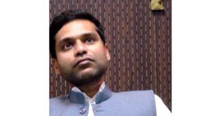 కన్నీళ్లు పెట్టుకున్న కలెక్టర్ ముజమ్మిల్ ఖాన్