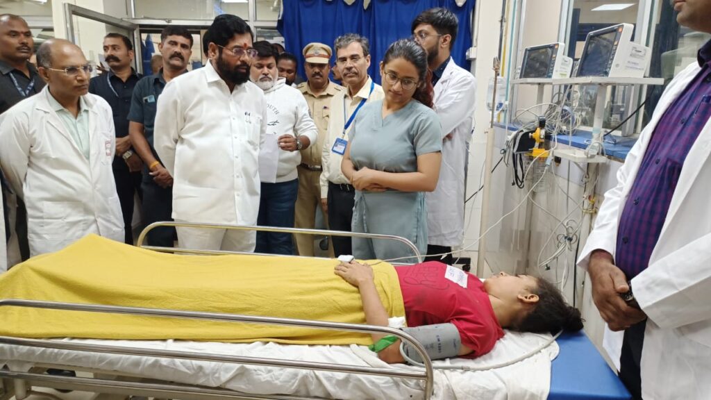 Eknath Shinde : పేషెంట్‌ను తన చార్టెడ్ ప్లేన్‌లో ఆసుప్రతికి తరలింపు : ఏక్‌నాథ్