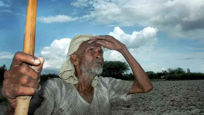 Telangana: రైతుల చూపు.. ఆకాశం వైపు..