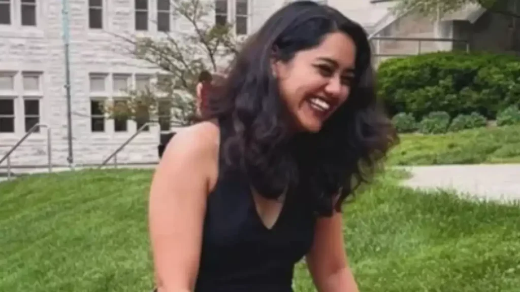 Fake ICE Agent : అమెరికాలో భారతీయ యువతికి షాక్ : 5 వేల డాలర్ల నష్టం