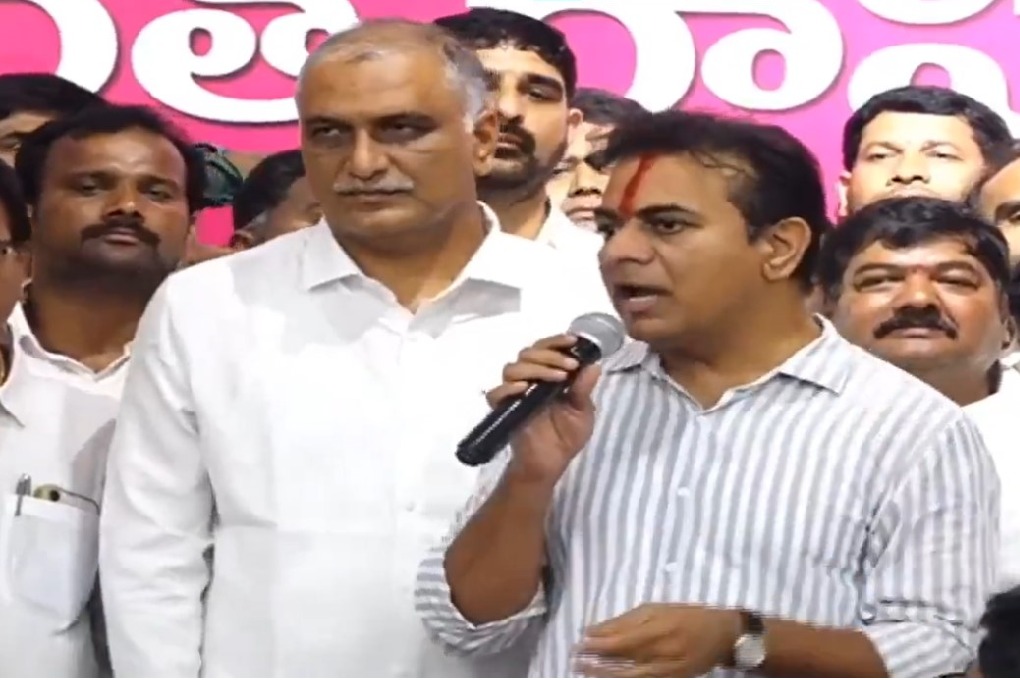 Harish Rao : తీవ్ర జ్వరంతో హరీశ్ రావు : ఆసుపత్రిలో చేరిక