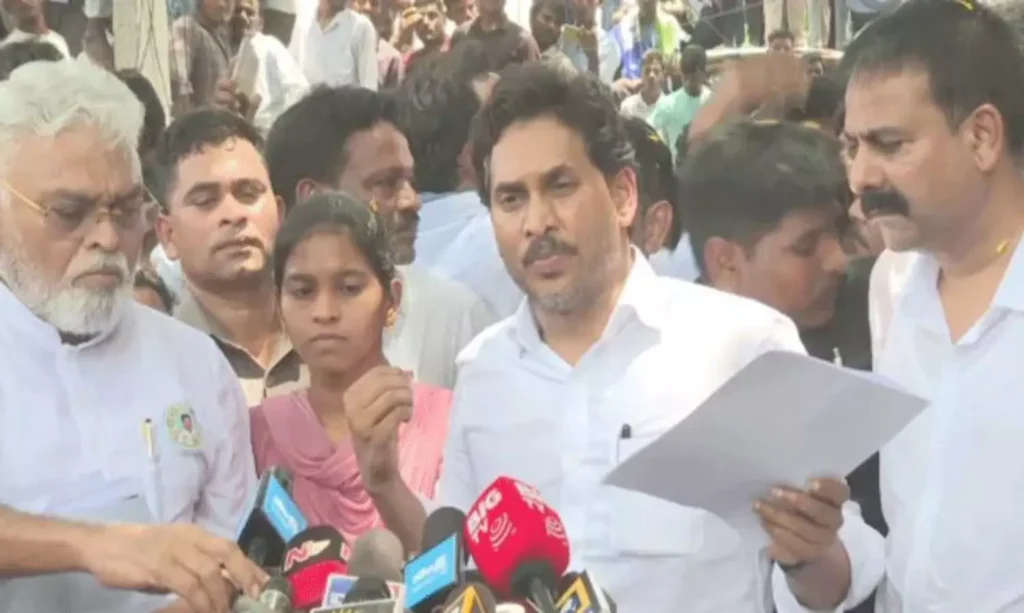 Jagan Mohan Reddy : తెనాలి పోలీసుల తీరుపై జగన్ సంచలన ఆరోపణలు