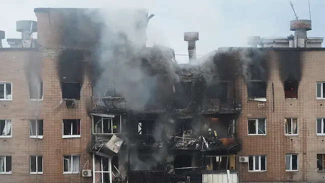 Russia: ఉక్రెయిన్‌పై రష్యా డ్రోన్లు, క్షిపణుల దాడి..ముగ్గురు మృతి