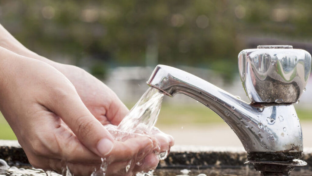 Tap Water : ట్యాప్ వాటర్ తాగిన మహిళ మృతి : ఎందుకంటే?