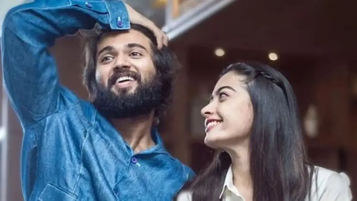 సోషల్ మీడియాలో రచ్చ చేసిన రష్మిక, విజయ్